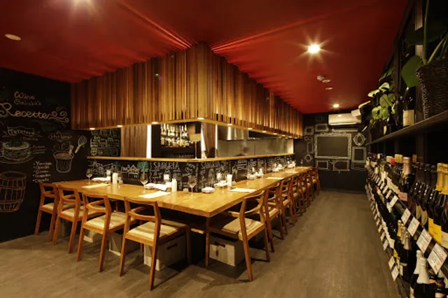 ワイン酒場。LONGING HOUSE 軽井沢