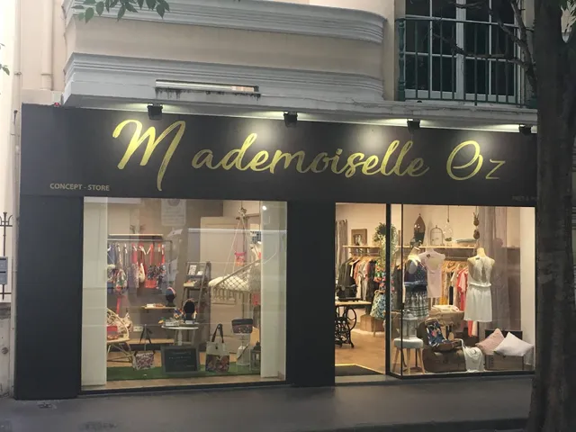 Mademoiselle OZ - Magasin de vêtements Antibes