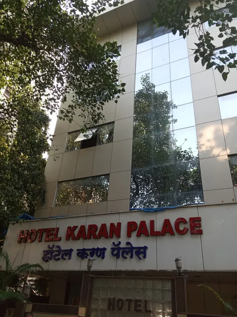 Hotel Karan Palace