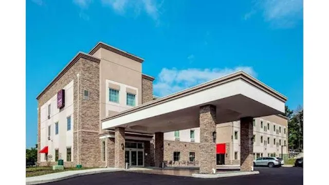Comfort Suites Fishkill near Interstate 84