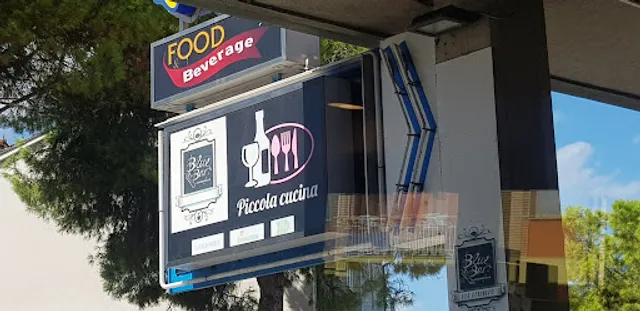 Blue bar Chiaravalle piccola cucina