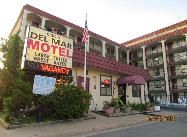 Cerca Del Mar Motel