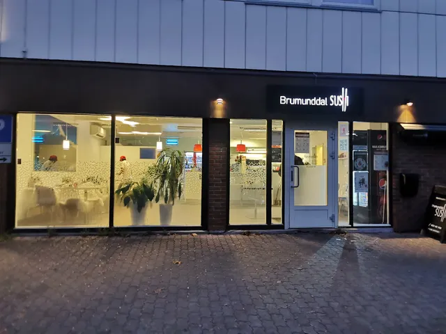 Brumunddal Sushi AS & Takeaway