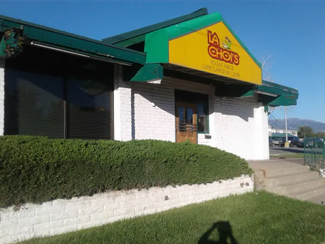 La Choi's Noodle Parlor