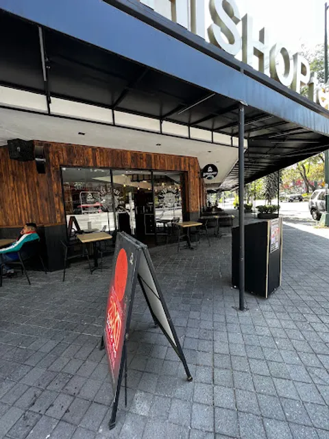 Teikit Sushi & Noodles