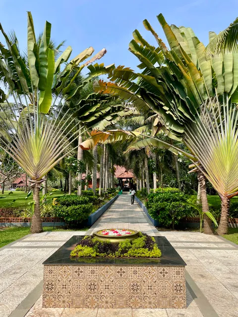 POOVAR ISLAND RESORT PARKING 2