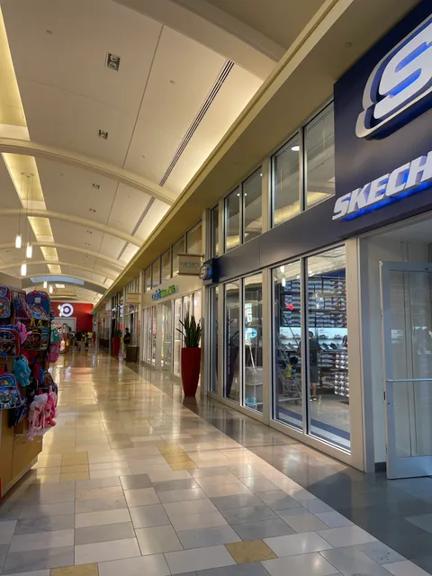 SKECHERS Factory Outlet