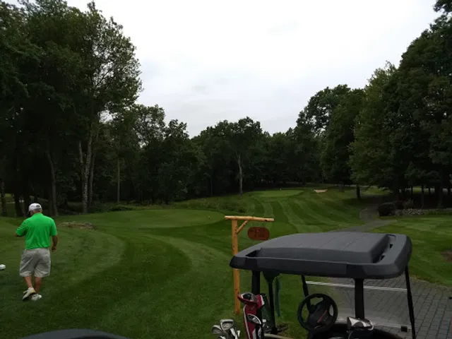 Winding Hills Golf Club