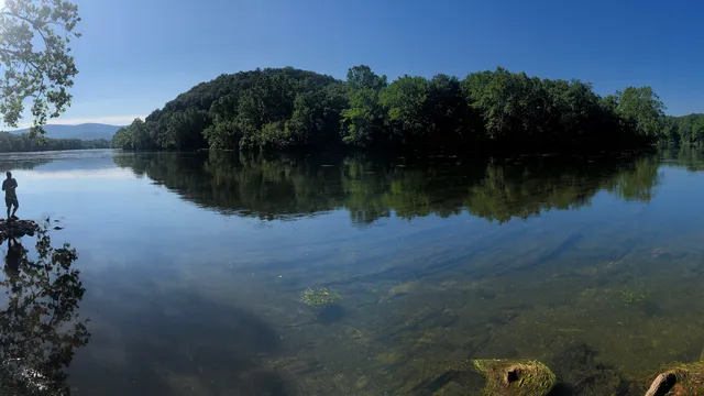 The Country Place Inc. Lodging and Camping on the Shenandoah River...