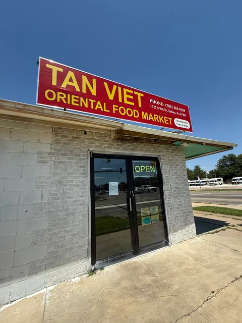 Tân Việt Oriental Food Market ( Vietnamese market )