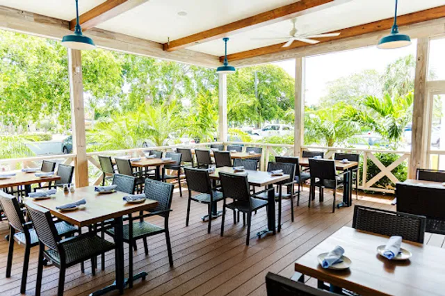 The Catch Neighborhood Bar & Grill