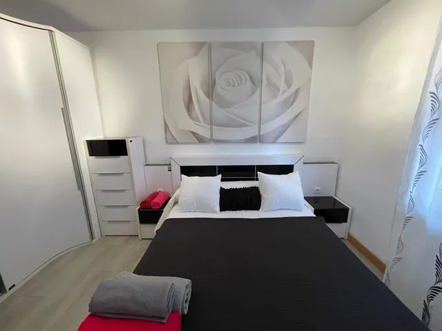 Apartamento turístico a las puertas de la Catedral 90m2 con Garaje gratis