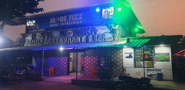 Monika Hotel bar & Restaurant