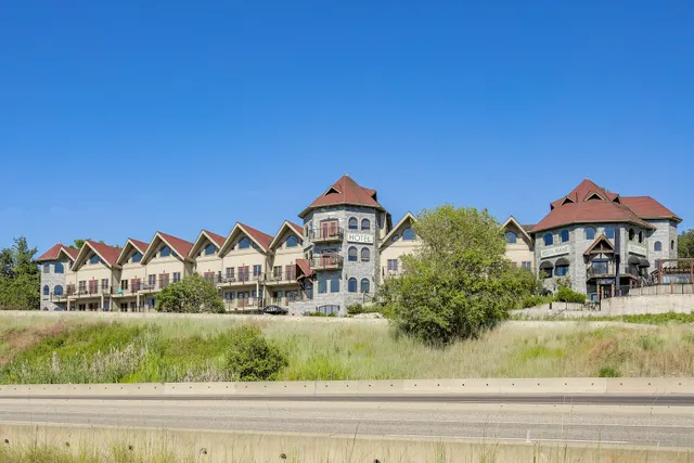 The Castle at Swan Lake Hotel
