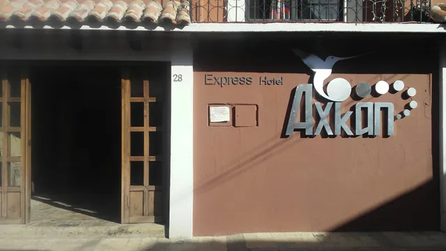 Hotel Axkan Express