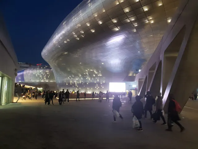 페리카나 금호역점