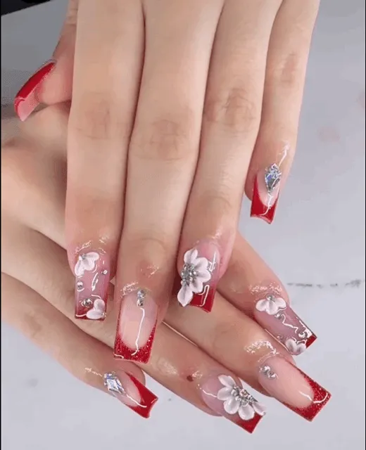 Nails Elegance by Bee