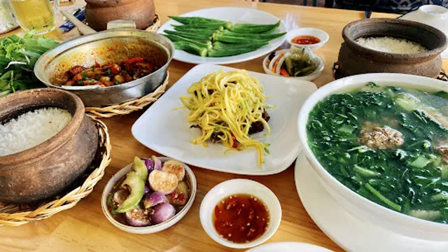 Nhà hàng Cơm Niêu Hoa Biển Phú Yên