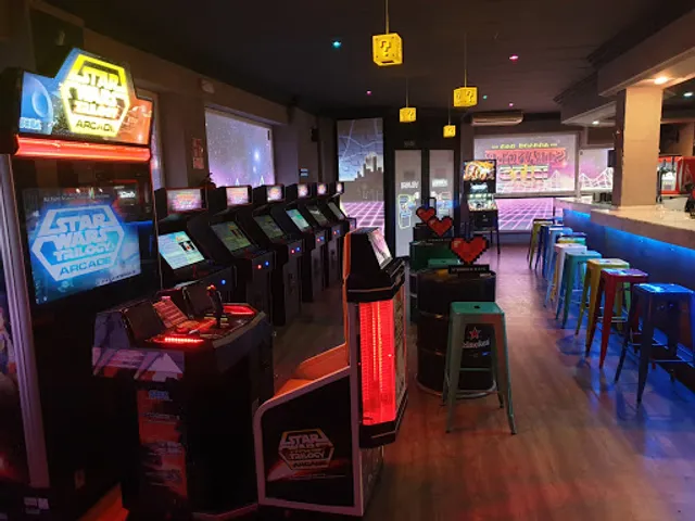 STRANGER BITS -ARCADE BAR-.