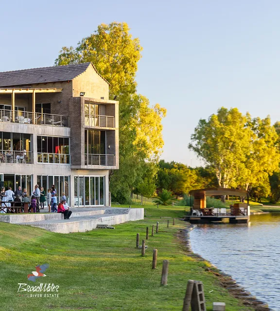 Broadwater River Estate | Accommodation | Camping | Venues | Restaurant