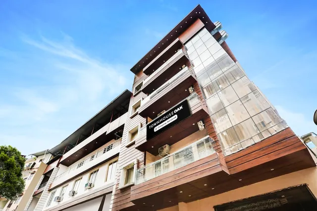 Super Townhouse Oak Tapovan