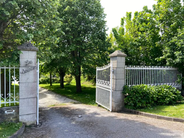 Domaine Les Sources - Chambre d'hôtes et Gîtes
