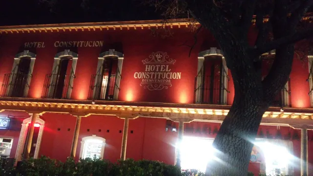 Hotel CONSTITUCIÓN