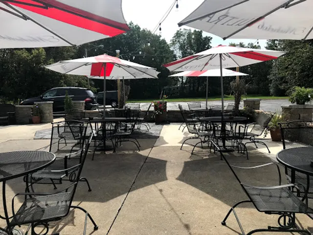 Tailgators Sports Pub & Grille