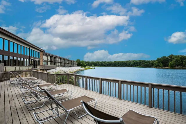 Best Western Indian Oak