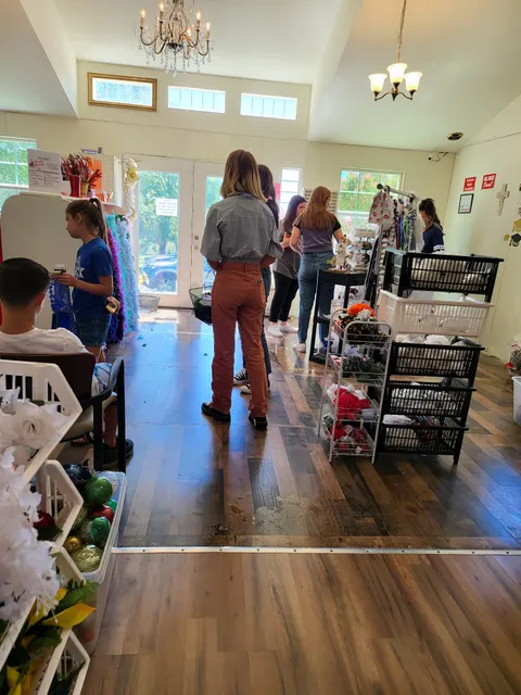 Homecoming Mum Supplies Store - Mums and Kisses