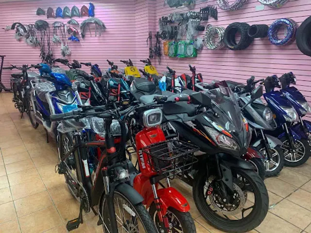 RIDGEWOOD E-BIKE ON MYRTLE AVENUE