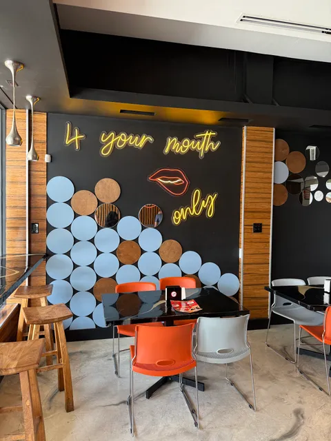 NATY'S PIZZA KENDALL