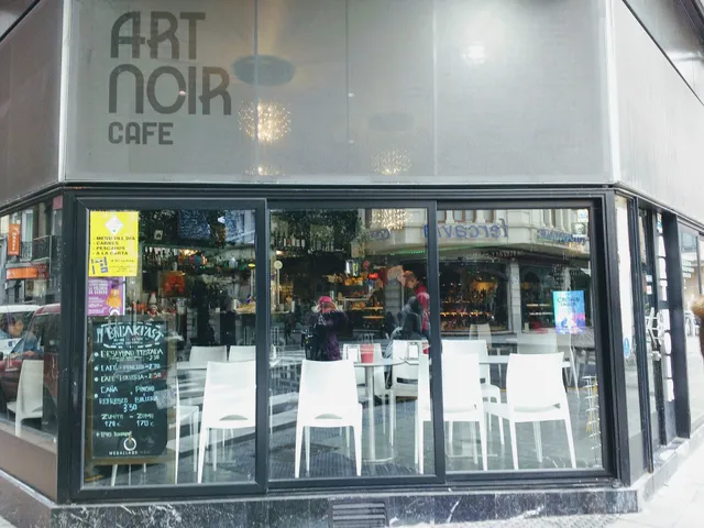 Café Art Noir
