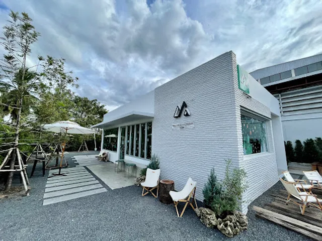 Nap's Coffee Roasters x Surin ร้านกาแฟสุรินทร์