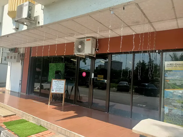 Saigon Cafe By River