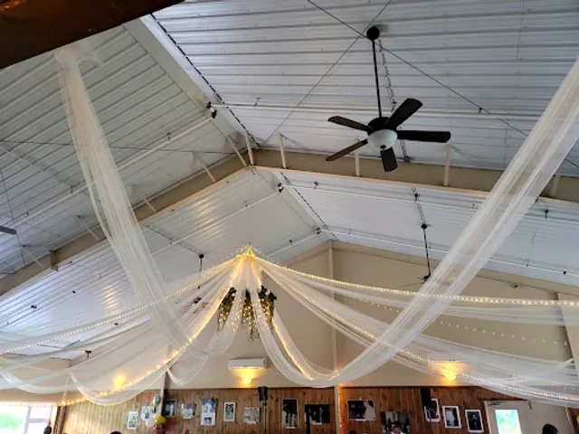 Acorn Pub & Eatery at Oak Mountain