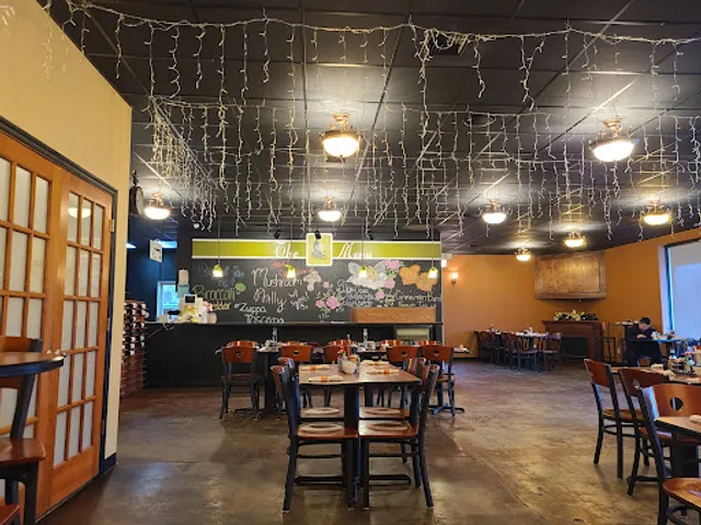 Bon Vinos Bistro & Bakery