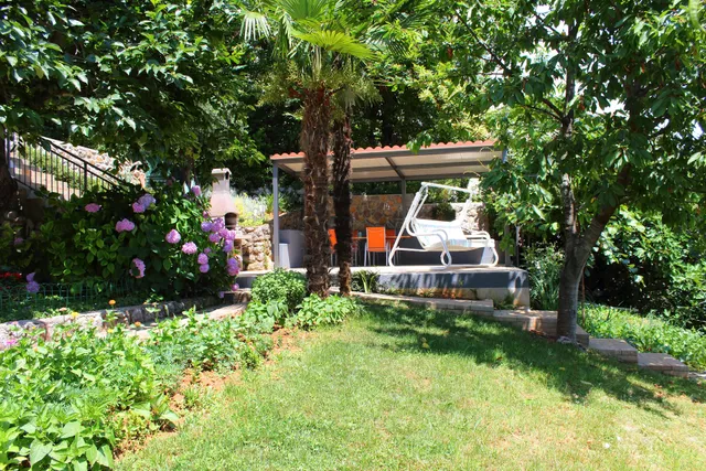 Apartments House Basan, Holiday accommodation in Lovran, Croatia