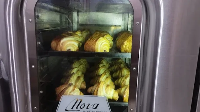 Bon Appetit Cafe Paris