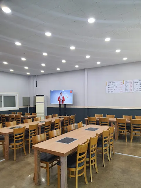 Flatulence clam noodles