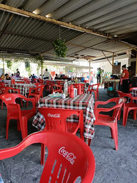 Carnitas y Carnes Asadas "La Puerta Negra"