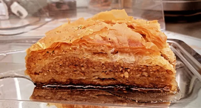 Frozen Nest Santorini