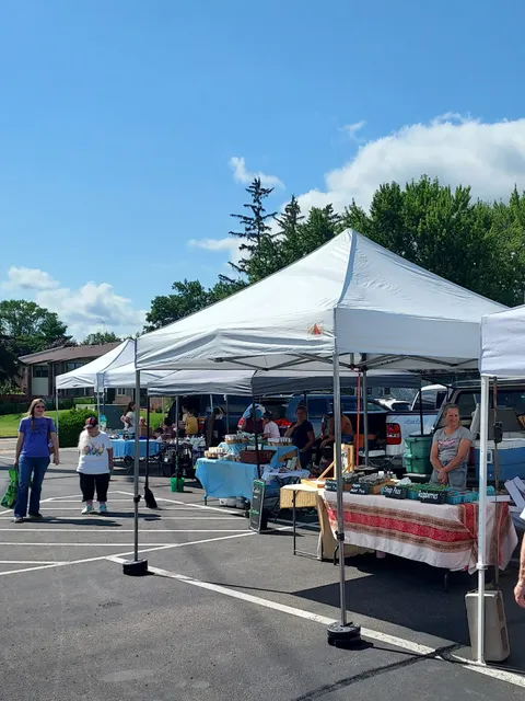Lindstrom farmers market