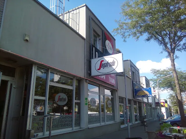 La Strada Cafe-Bar Italiano