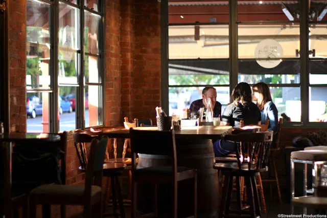 Common Vice Wine Bar