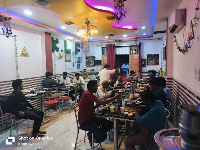 KLF FAMILY RESTAURANT