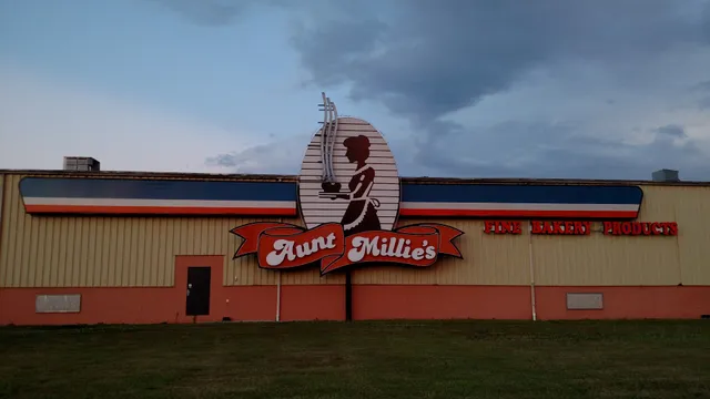Aunt Millie's Sidney Bakery