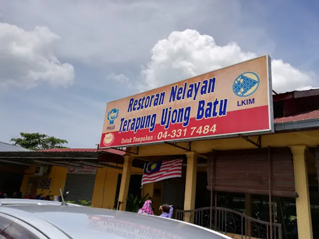 Restoran Nelayan Terapung Ujong Batu