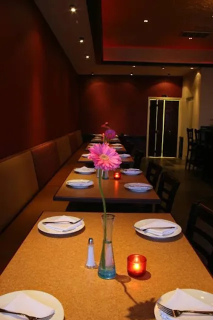 Yan's China Bistro & Bar