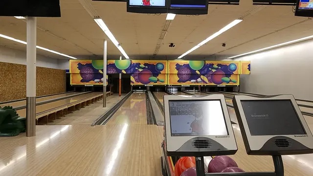 Shamrock Lanes Flannigan's Pub